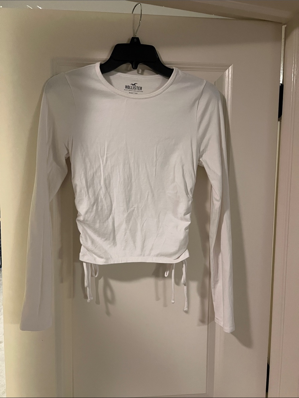 Hollister White Long-Sleeve Cinch-Hem Tee
